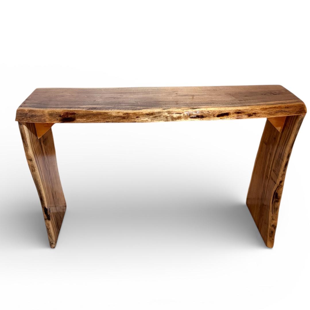 mueble rústico de madera