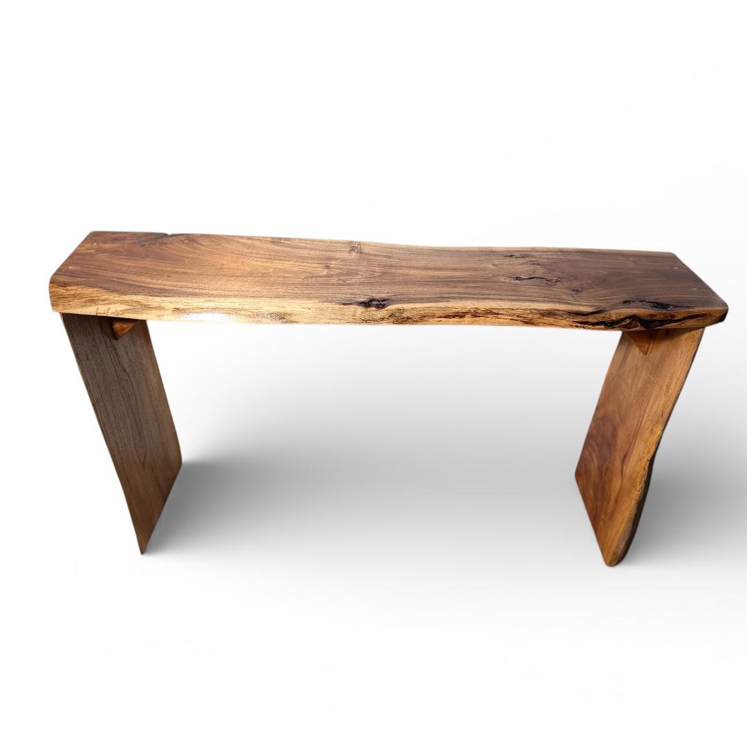 mueble rústico de madera